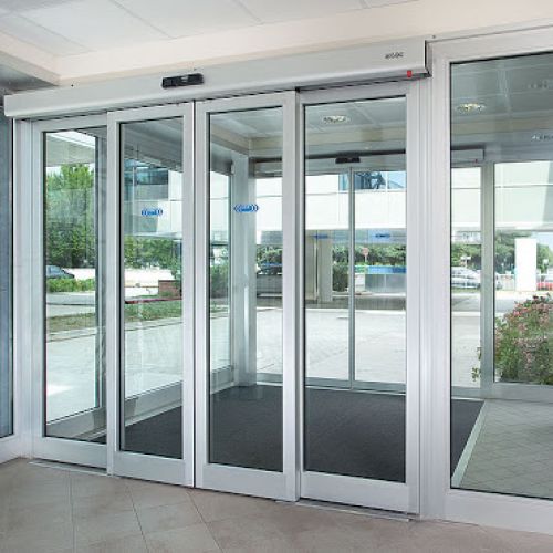 Các màu sắc cửa sắt thường dùng cho văn phòng Các màu sắc cửa sắt thường dùng cho văn phòng