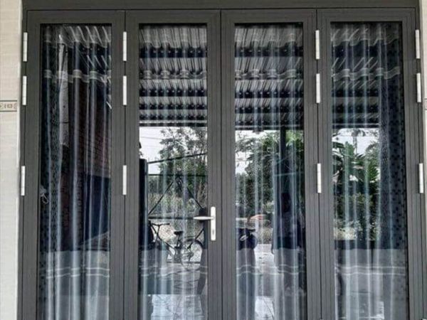 Những hạn chế của cửa màu tối