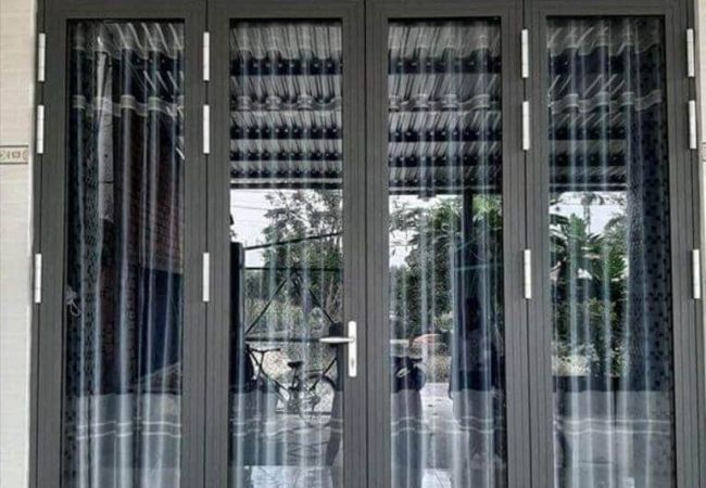 Những hạn chế của cửa màu tối